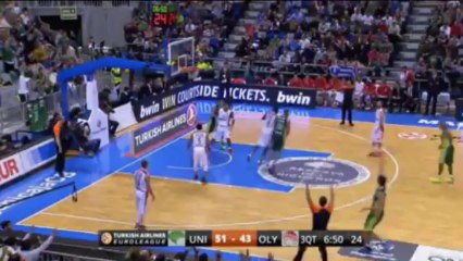 L'Olympiacos espugna Malaga e va alle Top 16