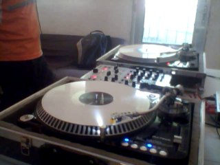 Dj Gilvandro Cammpos / Dj Tech - Electro Beat November 2013 (Mixed on vinyl)