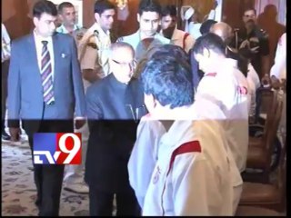 Y.S.Jagan to meet Pranab and Sharad Yadav