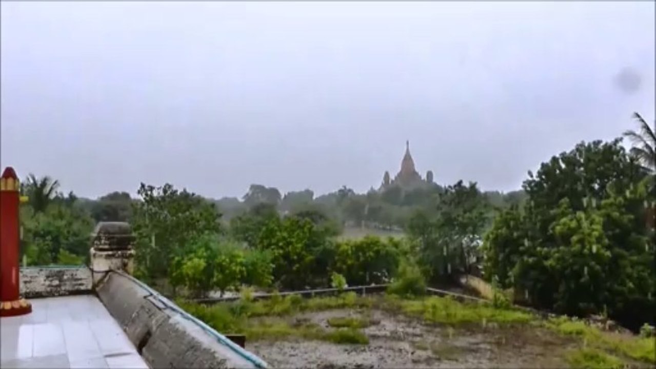 Site de Bagan sous la mousson