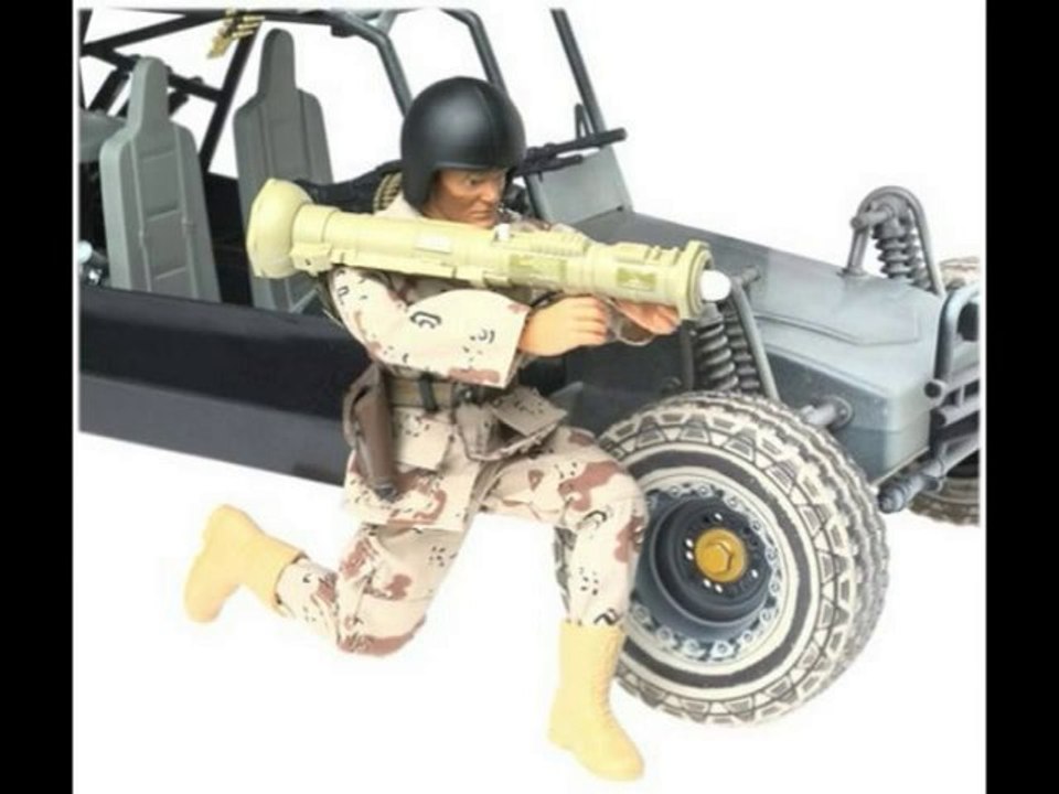GI Joe Chenowth Desert Light Strike Vehicle with Exclusive G.I. Joe Action Figure Review