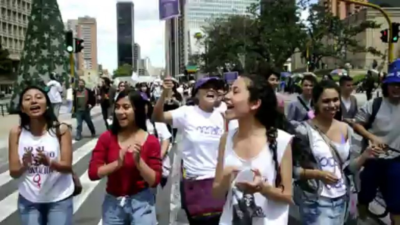 Colombie: manifestation de femmes pour la paix et la parité