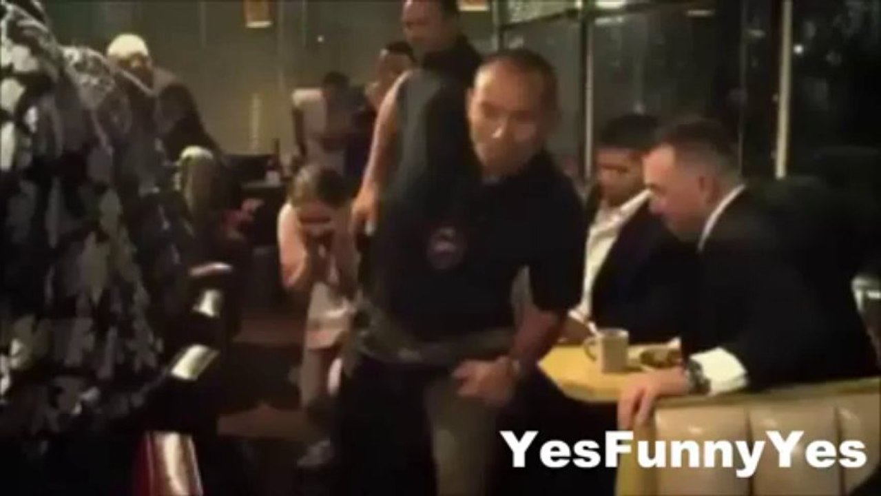 Funny :  Poor criminal choose wrong house