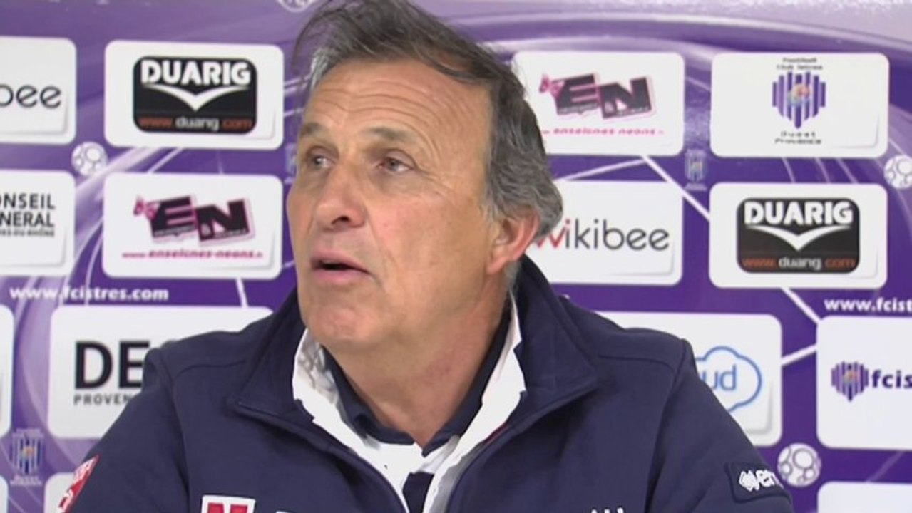 Conférence de presse FC Istres - Nîmes Olympique (4-2) : José  PASQUALETTI (FCIOP) - Victor ZVUNKA (NIMES) - 2013/2014