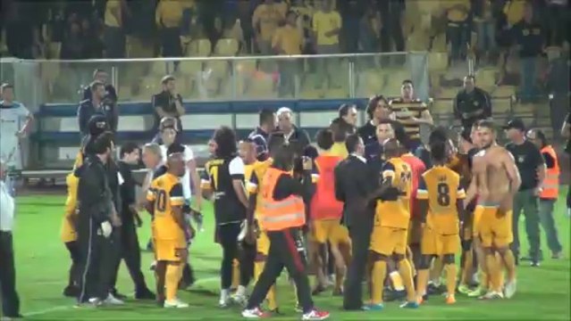 Απόλλων-ΑΕΛ-τέλος αγώνα ΑΕΛ (2)