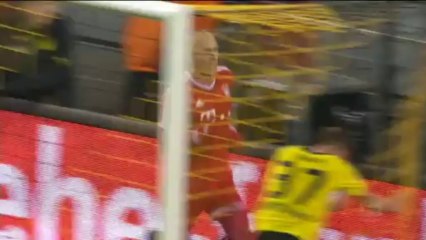 Gotze comes back to haunt Dortmund