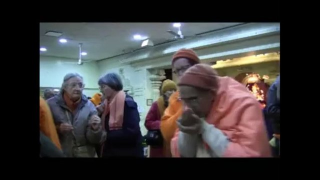 HINDU TEMPLE OF GREATER CHICAGO, LEMONT, ILLINOIS HONORING THE MONASTICS : TEMPLE TOUR