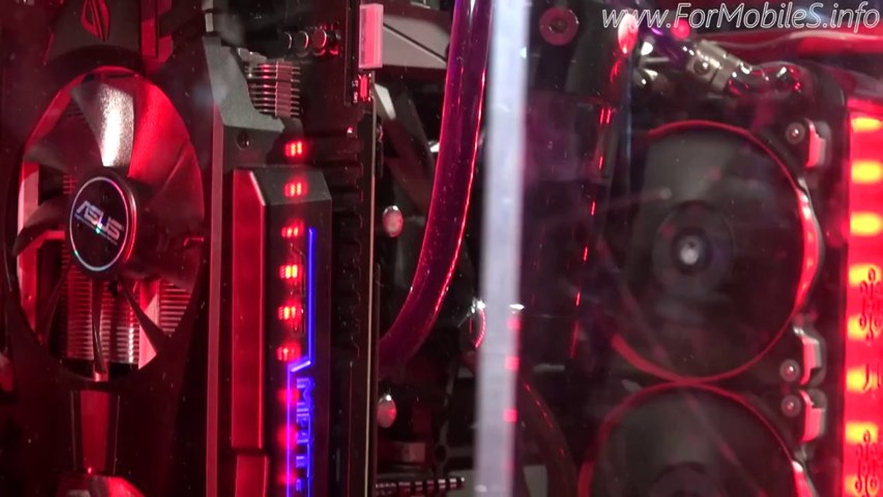GamesWeek 2013 - Demo watercooling new Monster PC by Asus