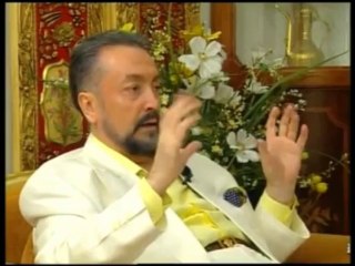 DIŞARIDA IŞIK YOK, SES YOK, ZAMANDA YOK.