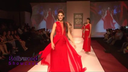 NARGIS FAKARI LOSE BALANCE ON RAMP @ Signature Internationa Fashion Weekend 2013