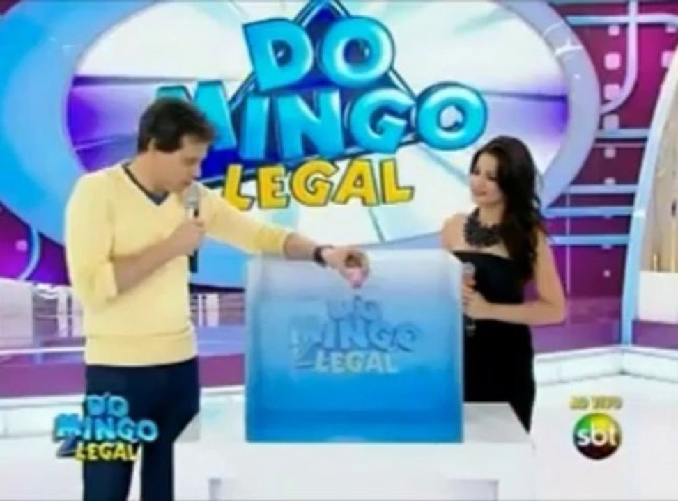 Maite Perroni en Domingo Legal (24.11.2013)