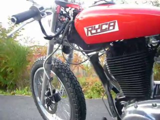 La  RYCA  N°5  fait sa  première  sortie.  Beau café-racer  de Rycaine