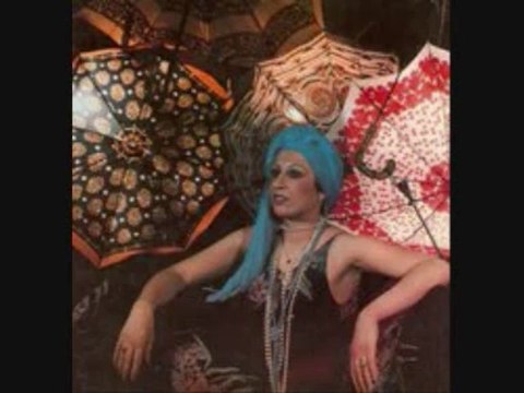 Tülay Özer - BİR FİNCAN KAHVE OLSAM