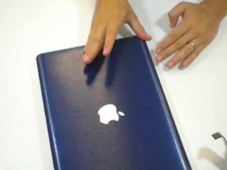 Get stylish Macbook Pro Skins