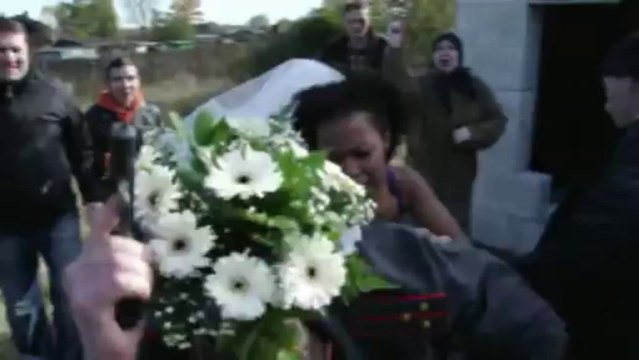 Жесткая свадьба, разборки с ментом из-за говносиликата =DD Не видео, а находка!