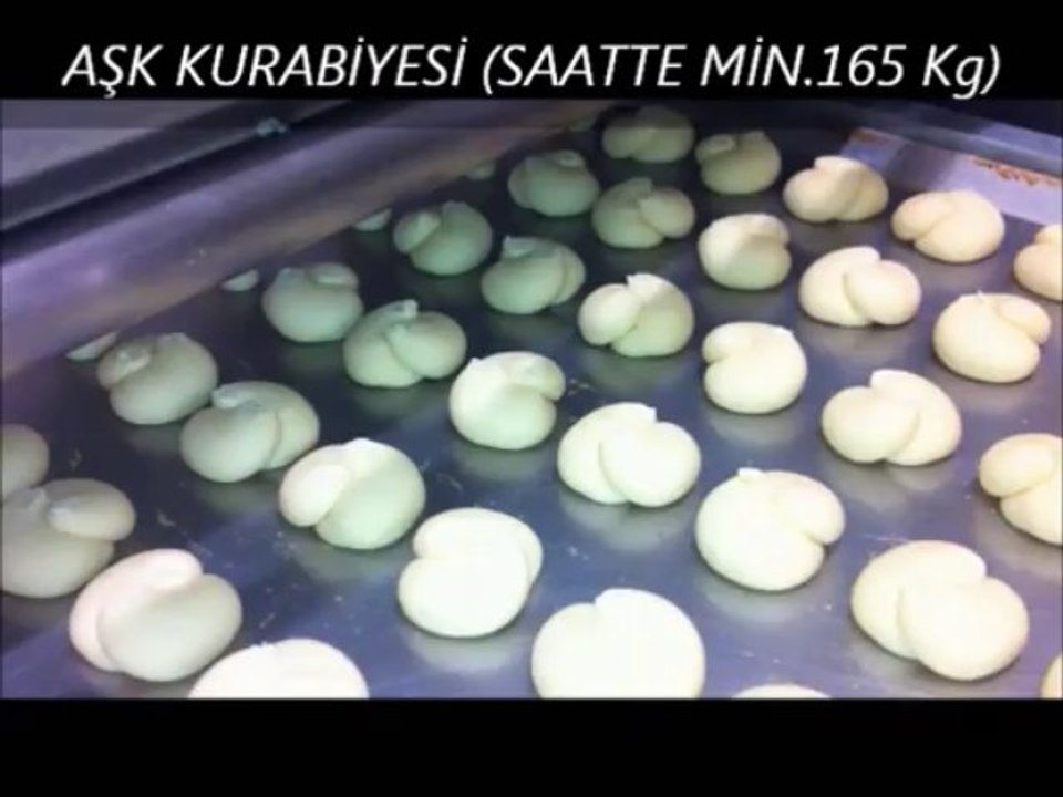 TMAK MAKINA - Kuru pasta ve Kurabiye Makinaları - Aşk Kurabiyesi dökerken