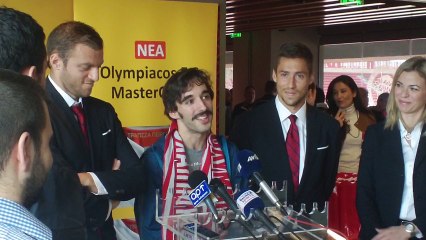 Ο πρωταγωνιστής του τηλεοπτικού σποτ για την συνεργασία Ολυμπιακού - Τράπεζας Πειραιώς