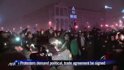 Protestors, police in new clashes near Ukraine govt seat