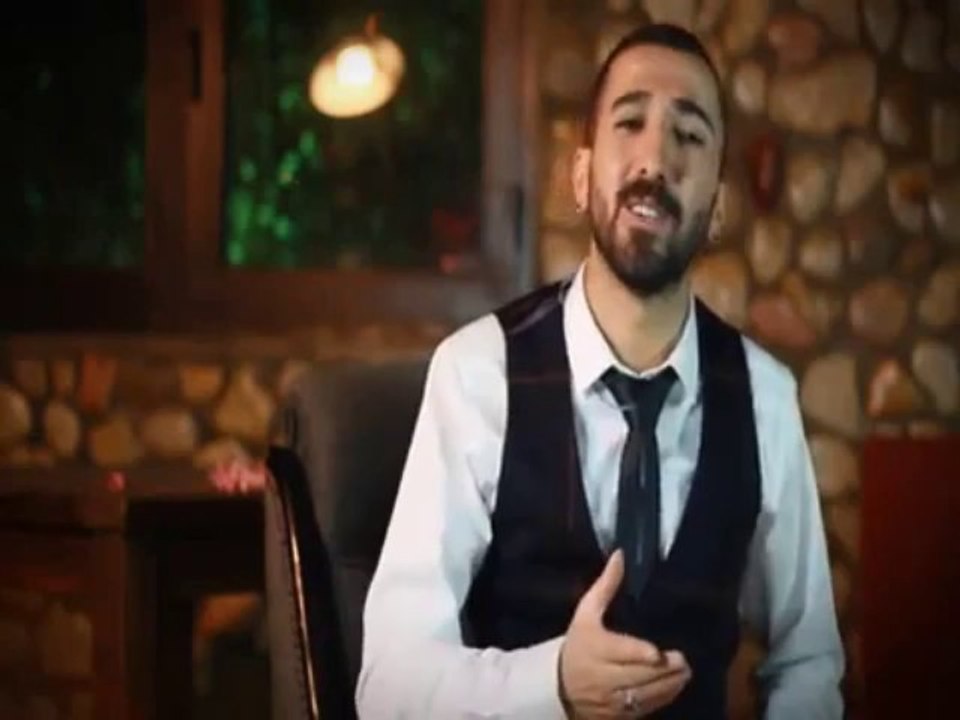 Coşkun Tüzün-Gitme 2013 Yeni Klip [© ARDA Müzik]