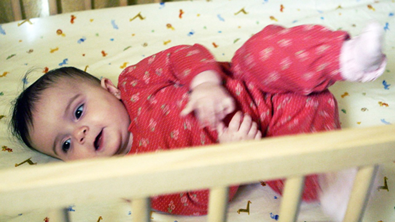 Mein Baby schläft nicht oder wacht nachts auf