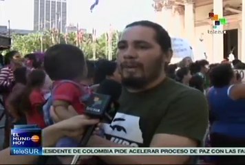 Niños paraguayos exigen respeto a sus derechos mediante obra teatral
