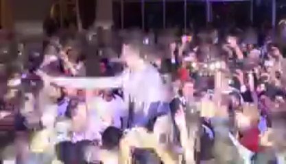 شاهد حفل زفاف أطول رجل في العالم