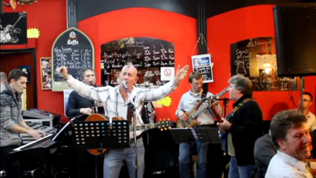 JP BARASTIER en Live au Café du Théâtre avec ses musiciens - 22-11-2013 - "Emmenez moi" C. Aznavour