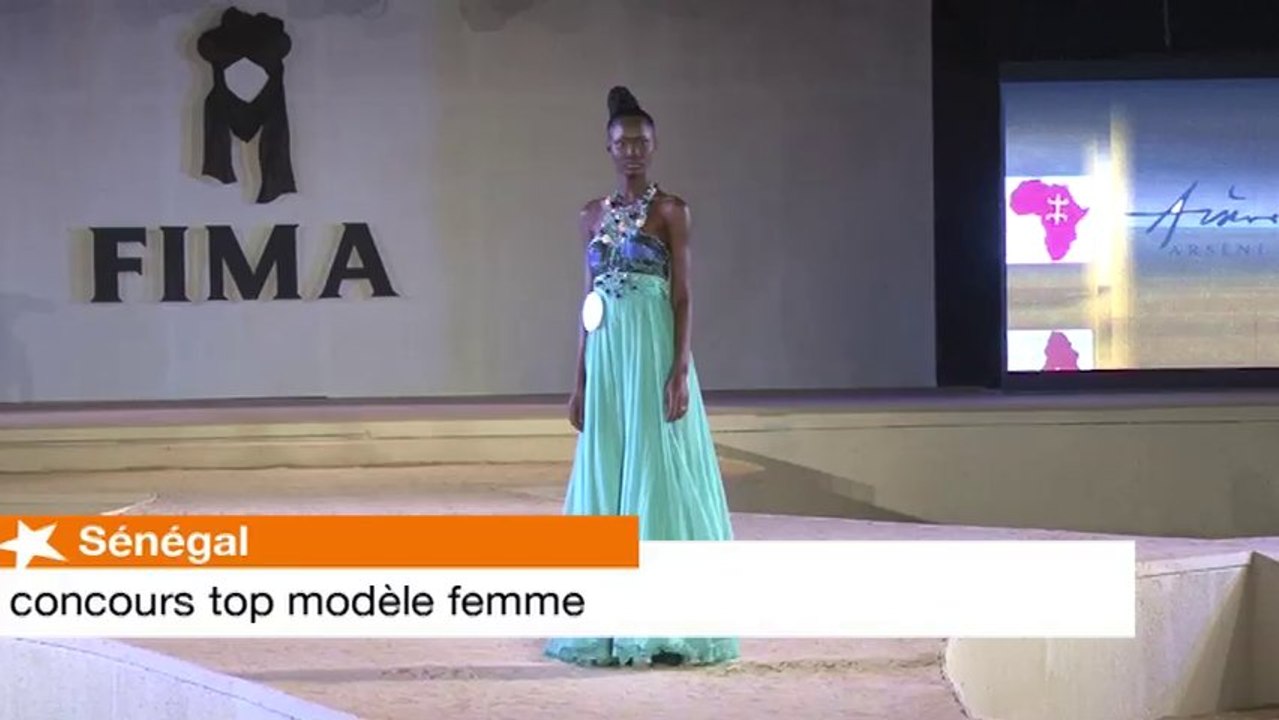 Le défilé du concours top modèle femme au Fima 2013
