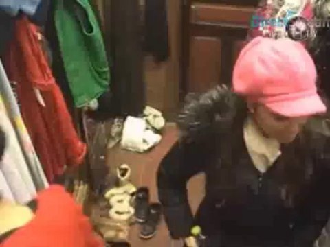 Edin & Jeca - pozdravljanje pred Edinov odlazak u hotel -85.dan