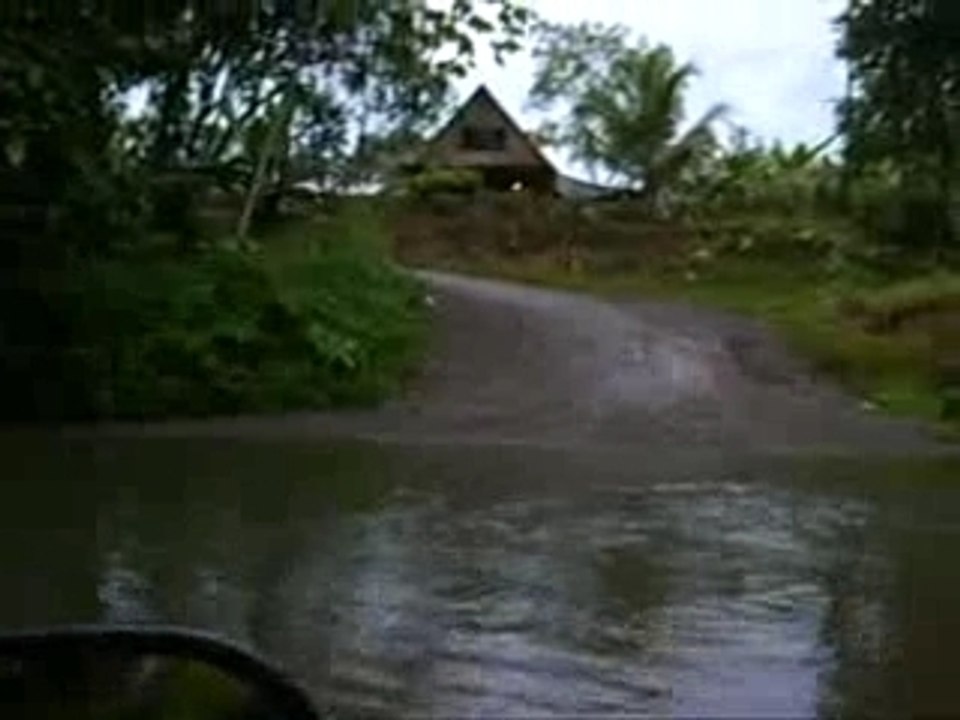 Costa Rica ibaia Bahia Drakerako bidean