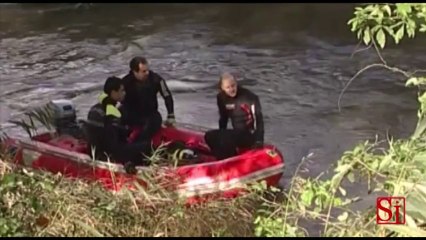 Pompei (NA) - Scomparse nel Sarno, estratta auto dal fondale (25.11.13)