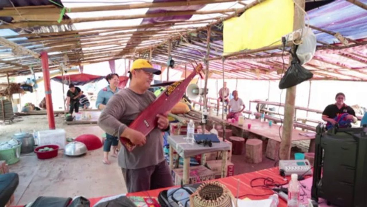 In Borneo jungle, natives stand up against Malaysian dams