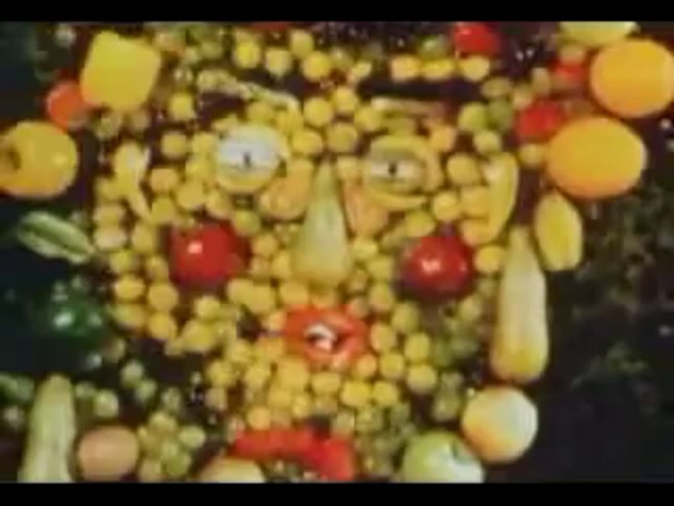 Peter Gabriel - Sledgehammer (1986)(240p_H.264-AAC)