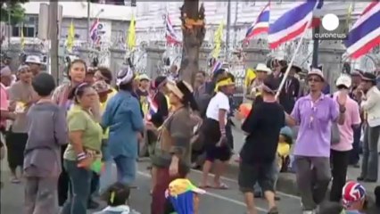 Tayland'da Başbakan Şinavatra'ya öfke büyüyor