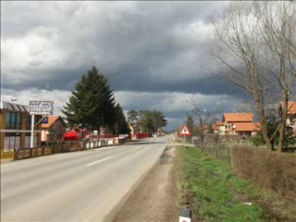 Branko Ćopić - Bombaši pred muzejom , Plavi lončić