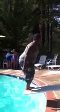 Simming Pool FAIL - Terrible diver! ahahah