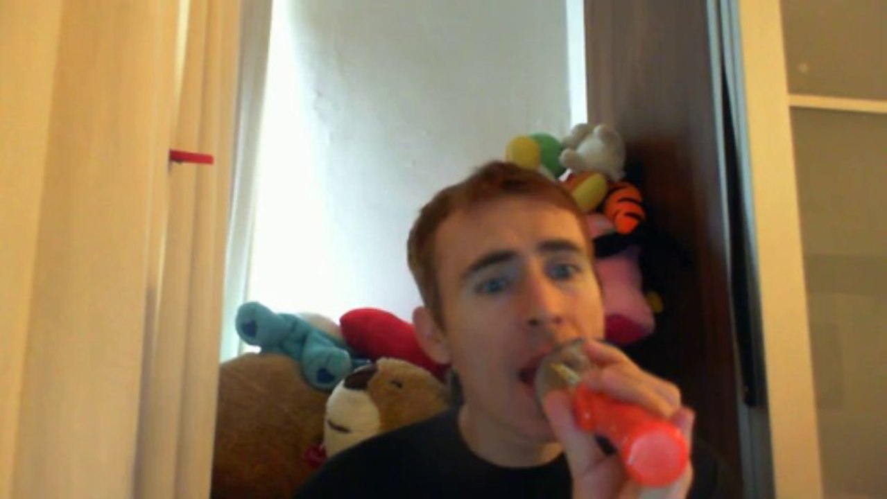 Wiwi égratigne "everything" d'Alanis Morissette