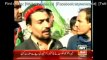 بریکنگ نیوز : تحریک انصاف کے سربراہ عمران خان نے خیبر پختونخوا حکومت کی طرف سے نیٹو سپلائی کی باضابطہ طور پر بندش کا اعلان کردیا۔