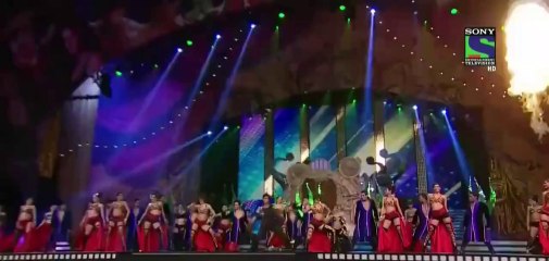 TOIFA Awards(Times of India Awards) 2013- Shahrukh Khan Performance (HD)