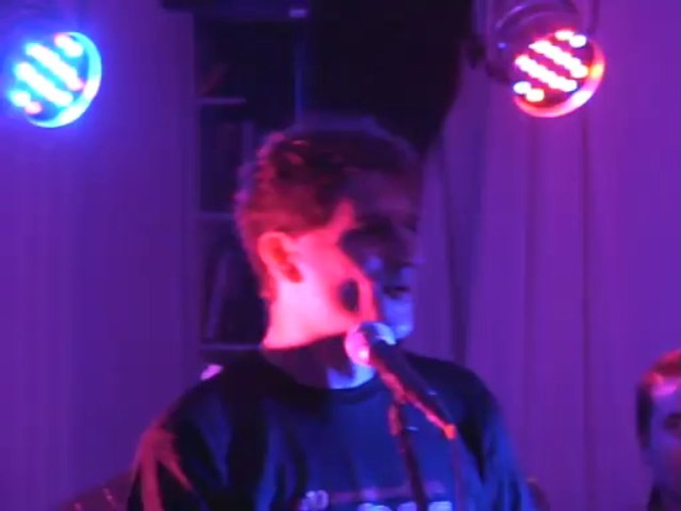 Stéphane chante