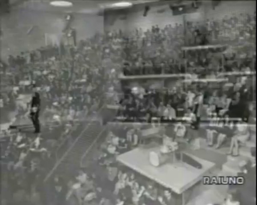JOHN HALLY & Rita Pavone Rock and roll music(360p_H.264-AAC)