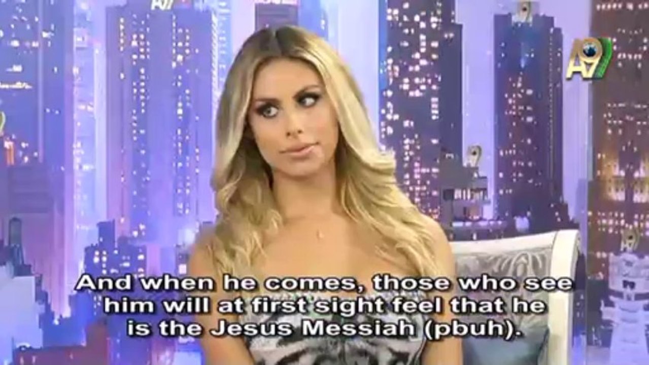 It has been stated in the hadiths that the Prophet Jesus Messiah (pbuh) will look like Hazrat Mahdi (pbuh) the most