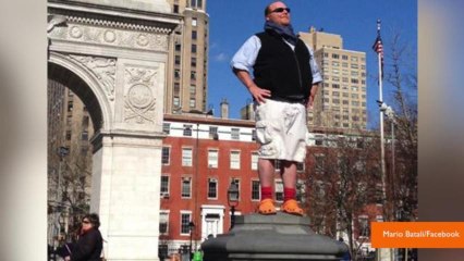 Mario Batali Orders 200 Pairs of Orange Crocs Before They Were Discontinued