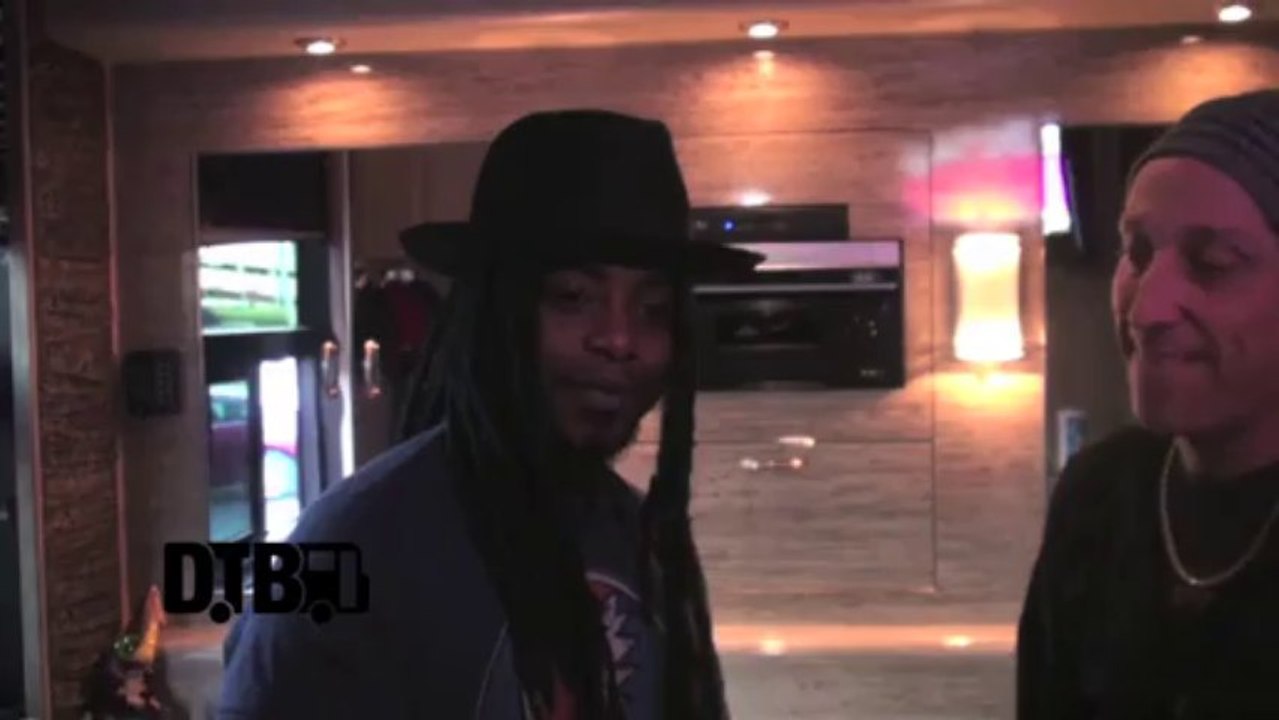 Sevendust - BUS INVADERS Ep. 533