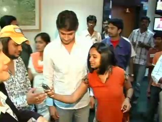 ravi with hero maheshbabu