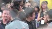 AMAs 2013 : One Direction Creates Absolute Chaos at the Red Carpet