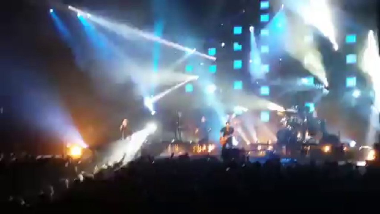 Waterfront - Simple Minds - Live in Paris