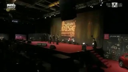 Lee Seunggi cuts MAMA 2013 compilation (eng sub)