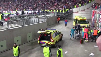 Ajax Fan Accident After Celebrating Ajax Goal Vs Barcelona HD