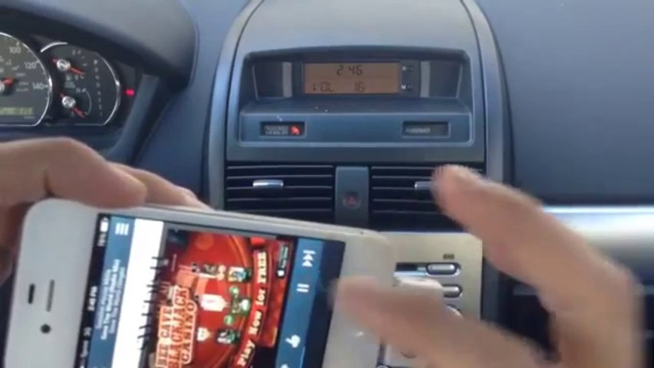How to connect iphone4s to any car radio - Radio Transmitter for iPhone